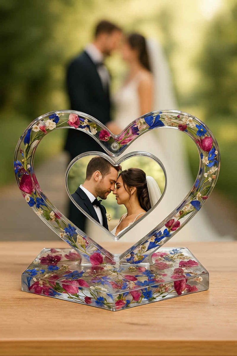 Heart-Shaped Floral Resin Photo Frame